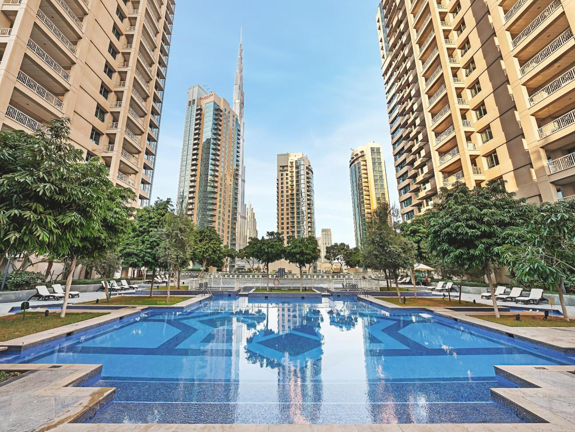 The Boulevard Luxury Near Burj Khalifa Апартаменти *
